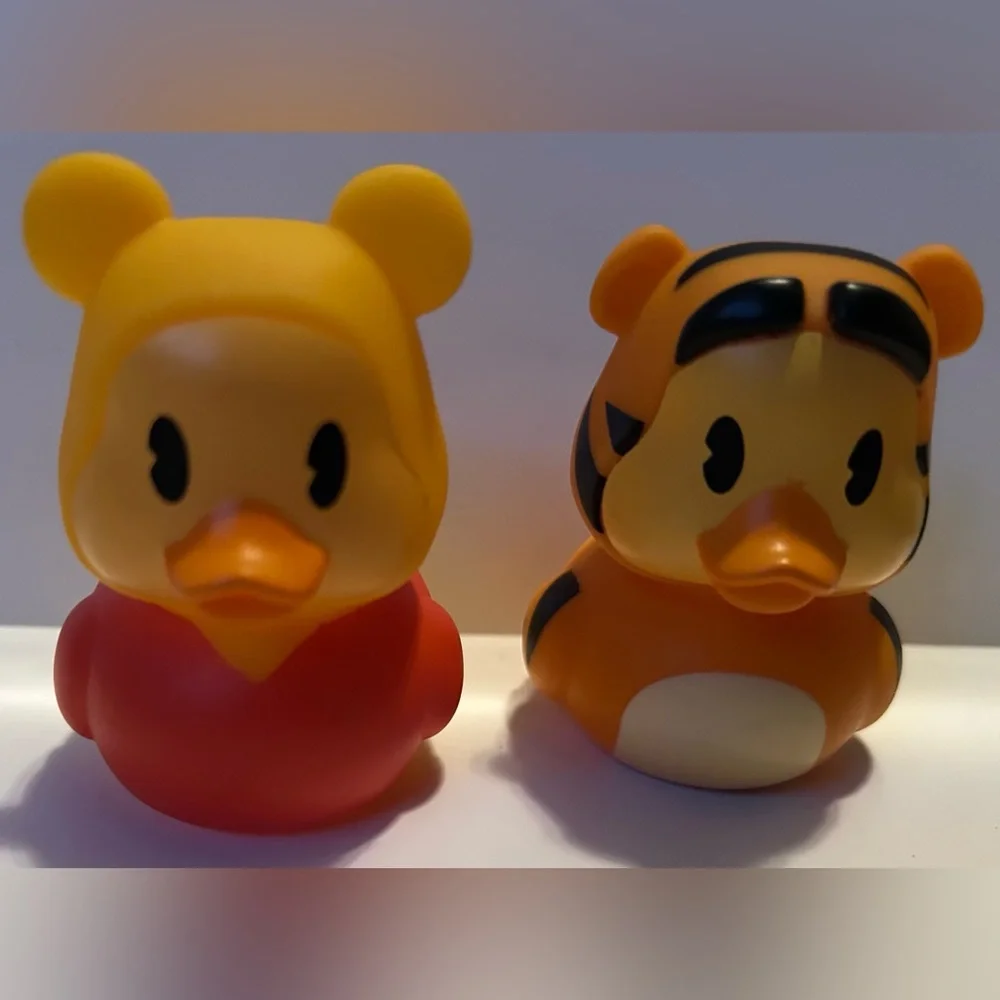 NEW!!! Original Disney’s Winnie The Pooh And Tigger Rubber Duck Set (NWT)